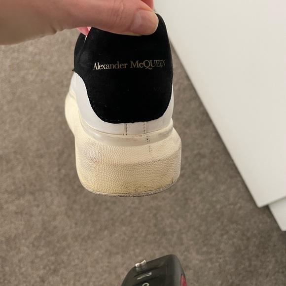 Alexander McQueen sneakers - Picture 3 of 4